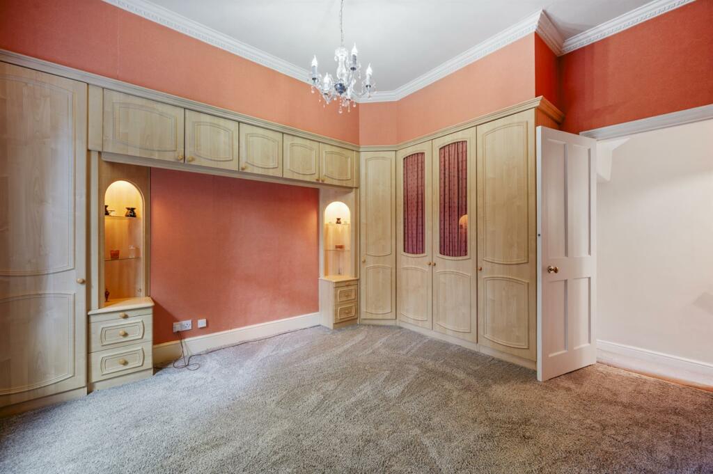 Bedroom One - wardrobes.jpg