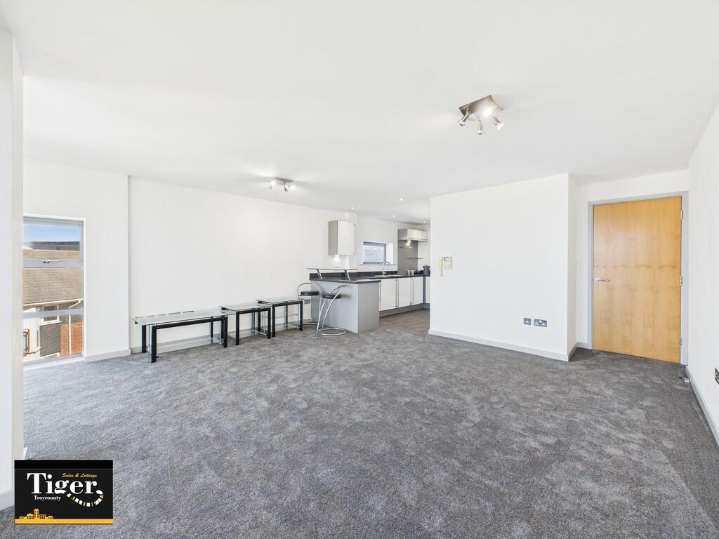 CAM03440G0-PR0304...