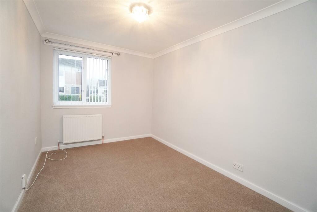 bedroom1.jpg