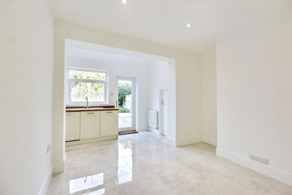 Dining/Living Kitchen