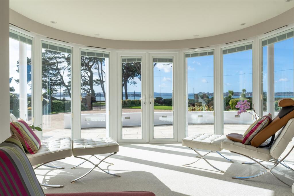 Sitting Area