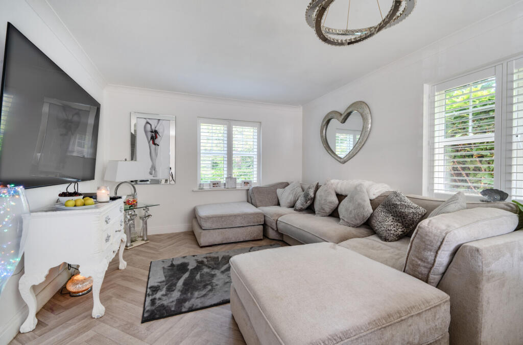 1310849-31-684c2b...