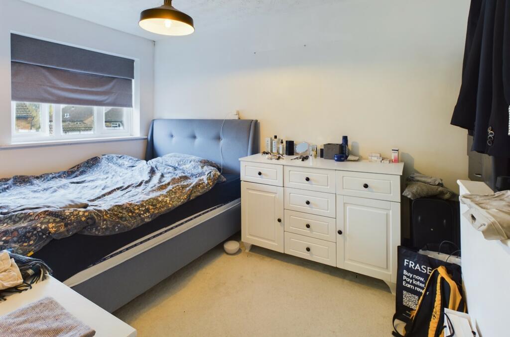 CAM02519G0-PR0194-STILL013