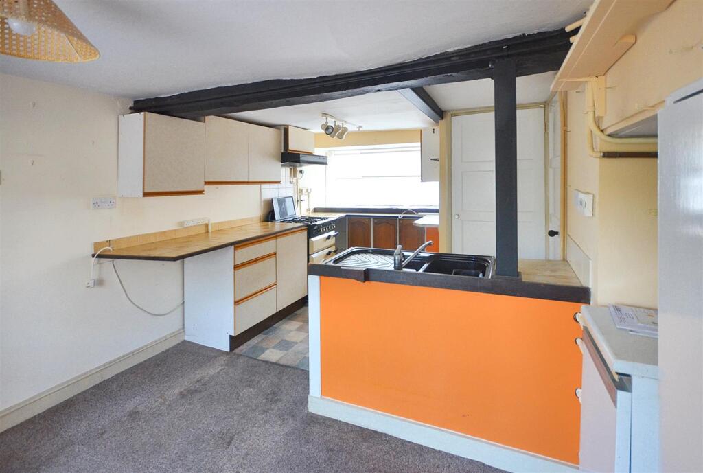 Kitchen/Breakfast Room