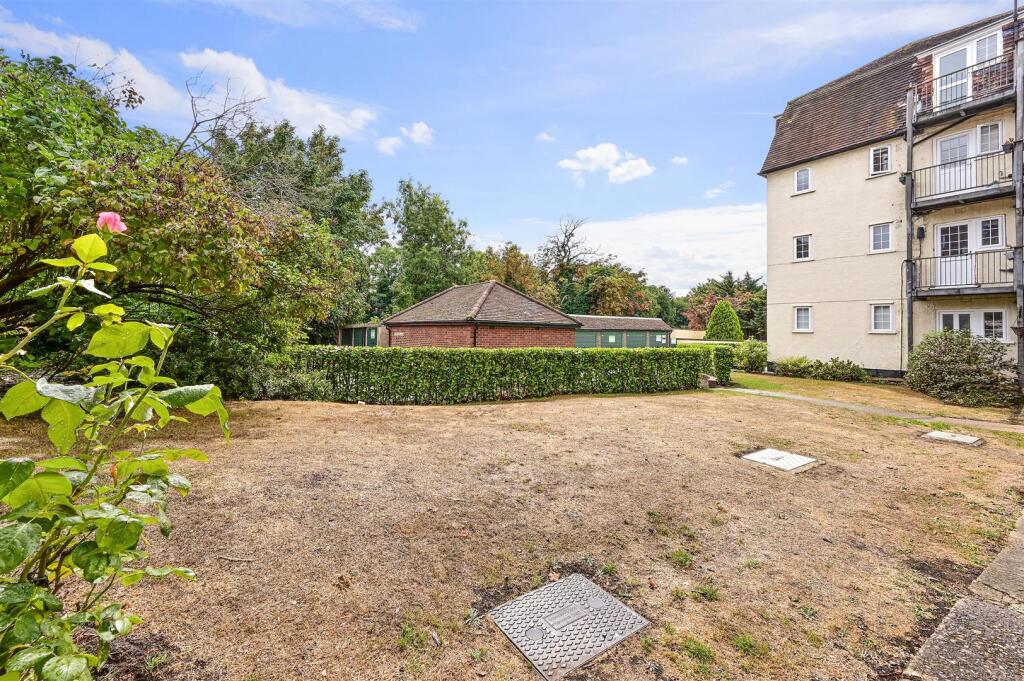 WENTWORTH COURT .jpg