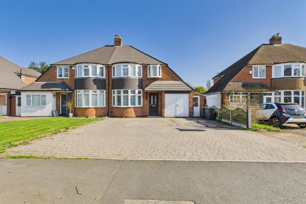 CAM04960G0-PR0009-STILL019 (Large).jpg