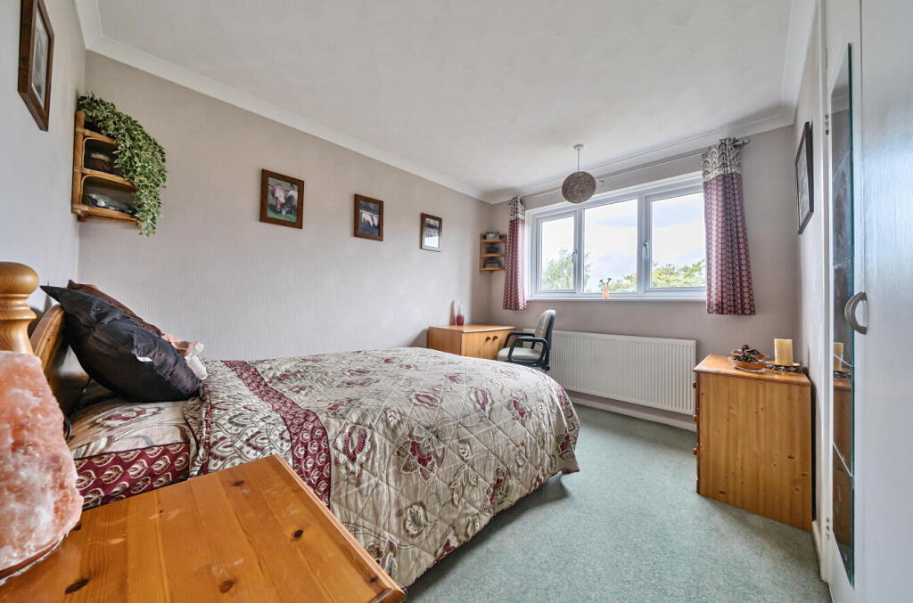 1324926-12-687651...