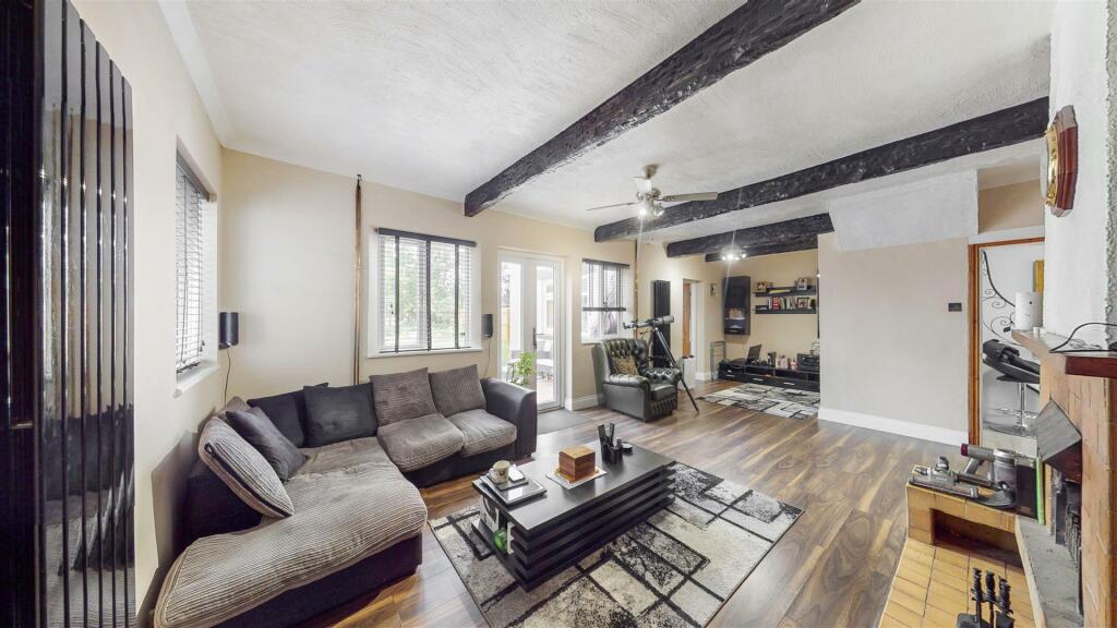 25 Eton Avenue - pDfFGeXh20k3PvZqDmJB.jpg