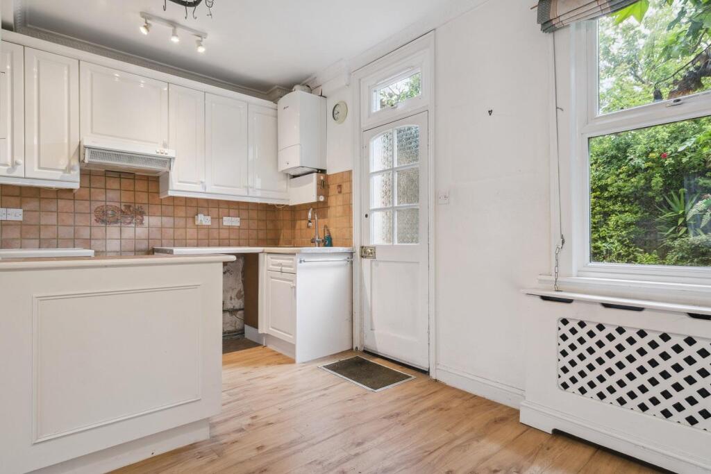 61 Leyton road SW19 007.jpg