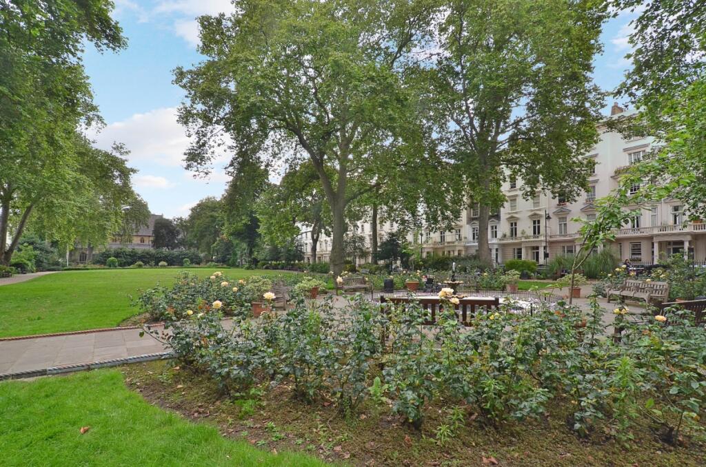 St Georges Square