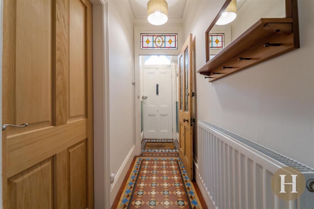 Entrance Porch/ Hallway