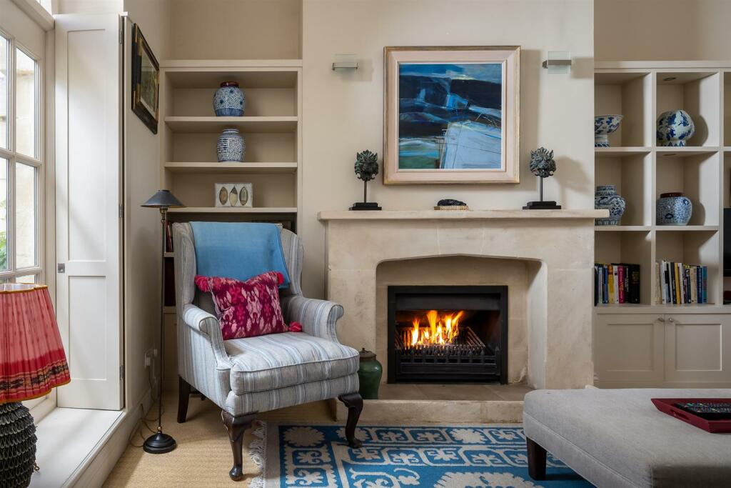 42 - 7 Sherborne Stables - GL54 3DW - Web.jpg