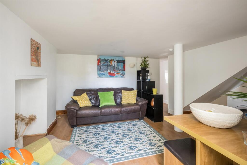 10 Warwick Road-24.jpg