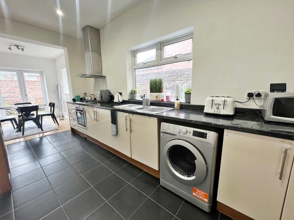 11 Frederick Stre...