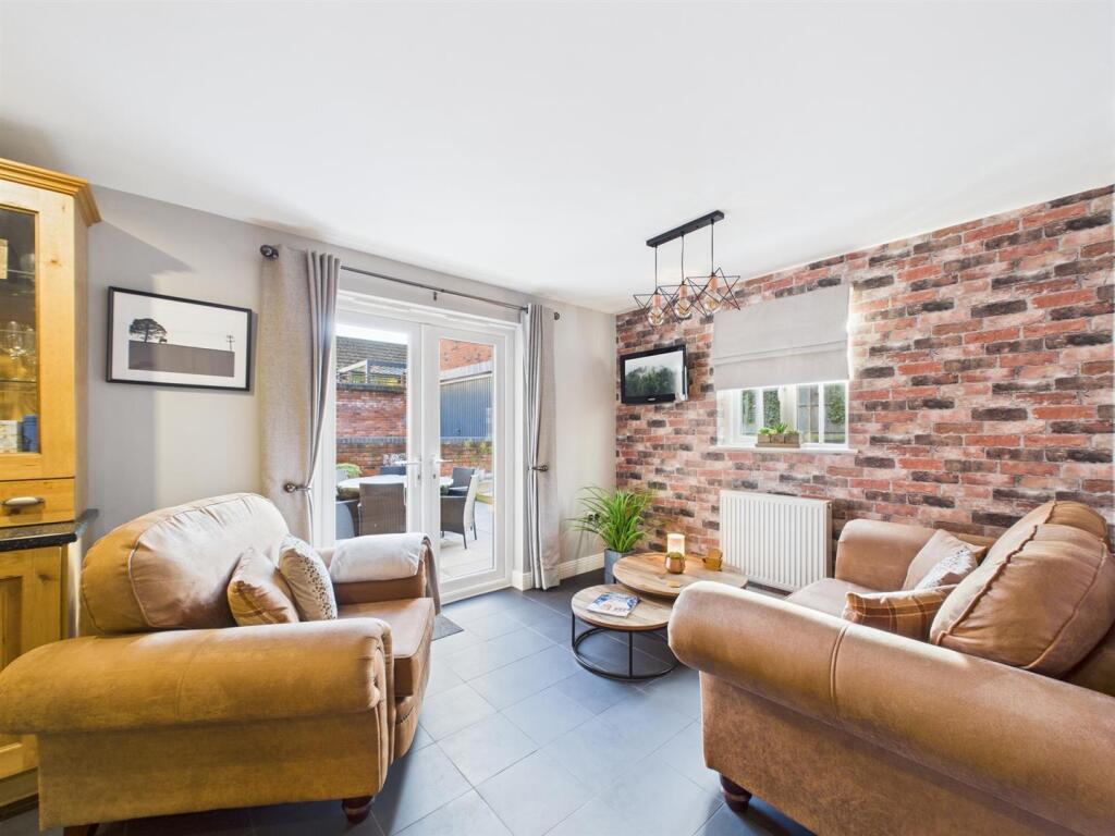 Kitchen/Living Area