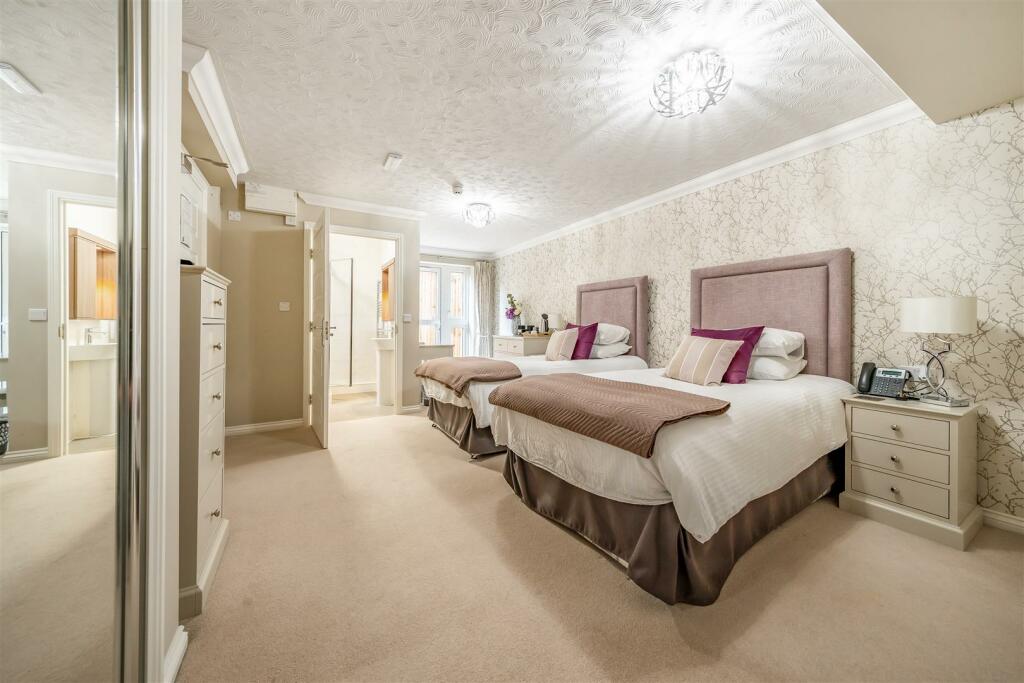 Owners Guest Suite.jpg