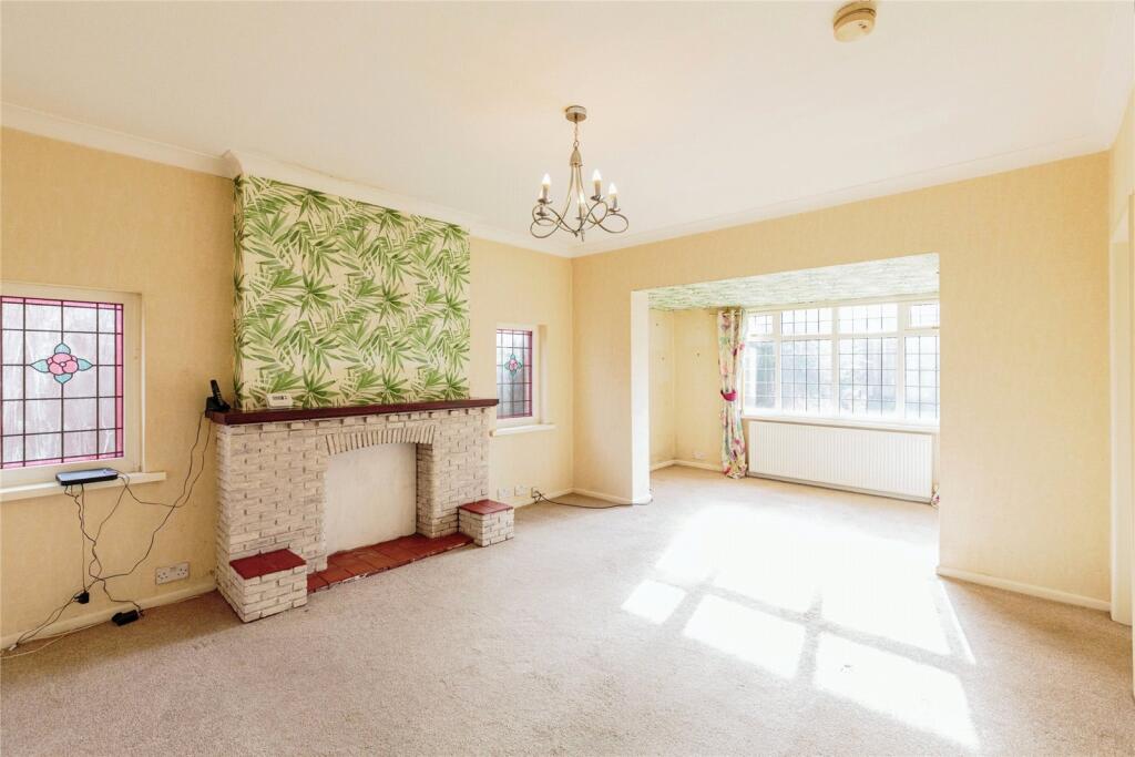 Living &amp; Dining Room