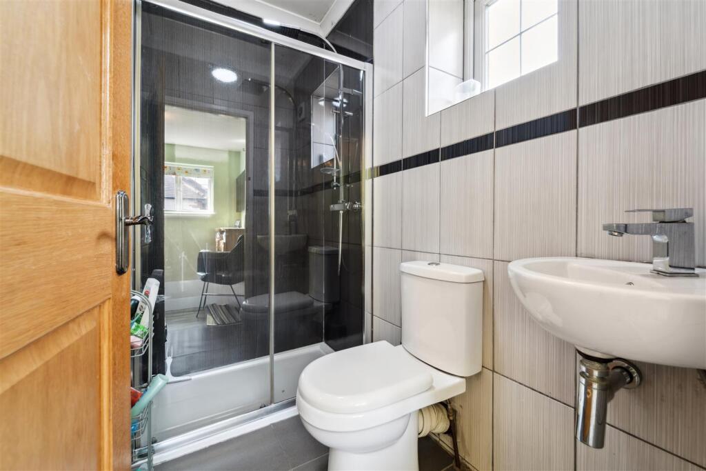 Downstairs Shower/WC