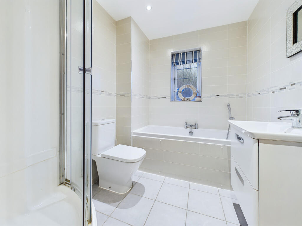 Annexe - Bathroom