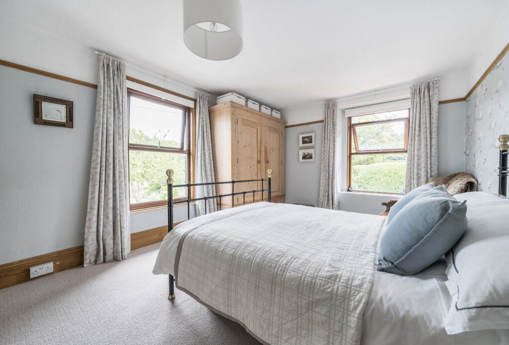 1342530-1-68a3802...