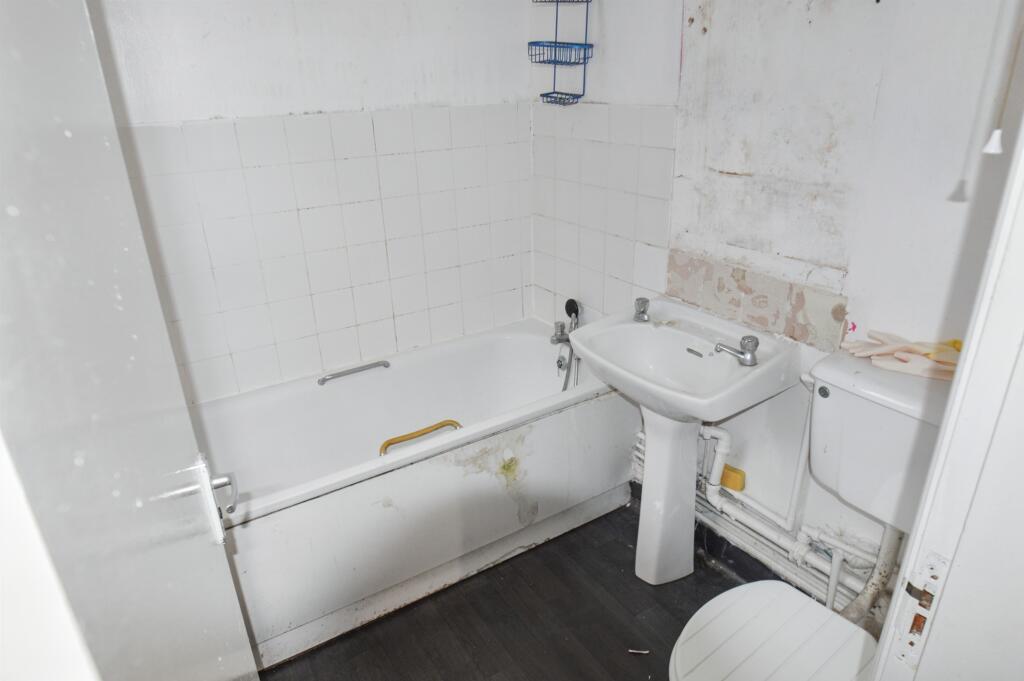 49 Alfred Road, Coventry, West Midlands, CV1 5BN