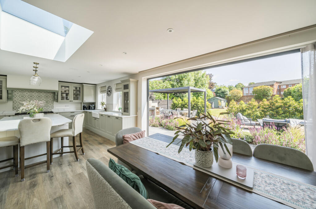 1309864-16-685438...