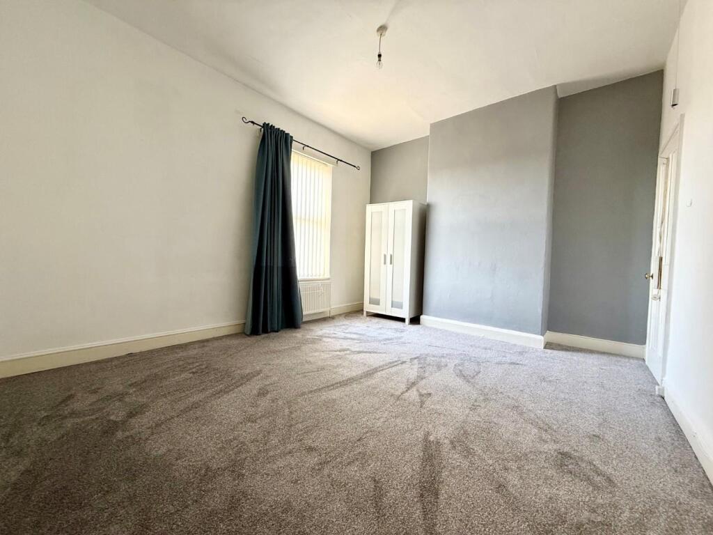 bedroom 1 2nd.jpg