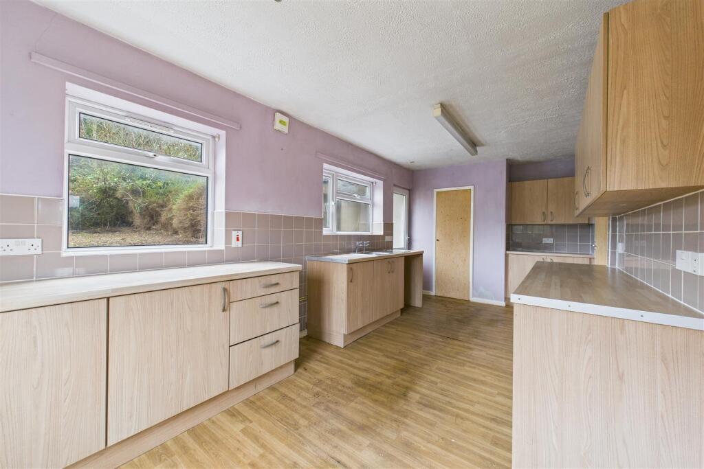85 Stirtingale Road, Kingsway, Bath BA2 2NG | Free