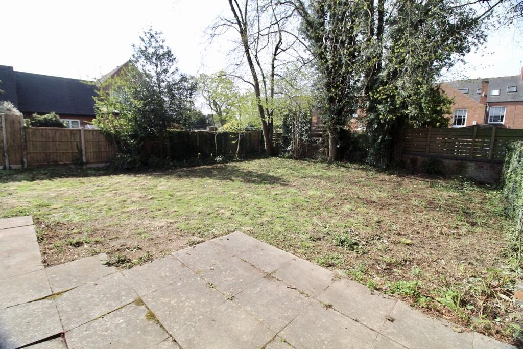 25EF164A-D9F7-480...