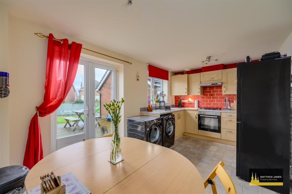 26 Coopers Meadow-8.jpg