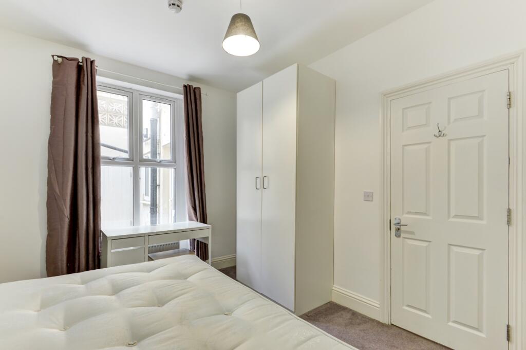 9 Upper Lewes Road Bedroom 1 (2)
