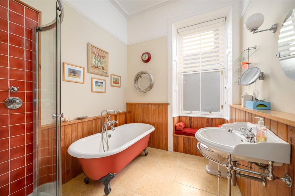 Midmar Gardens 25
