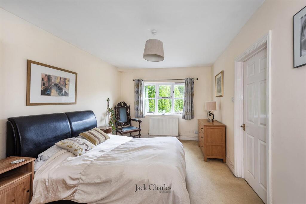 The Old Stables, Knotley Hall, TN11 8JH 015.jpg