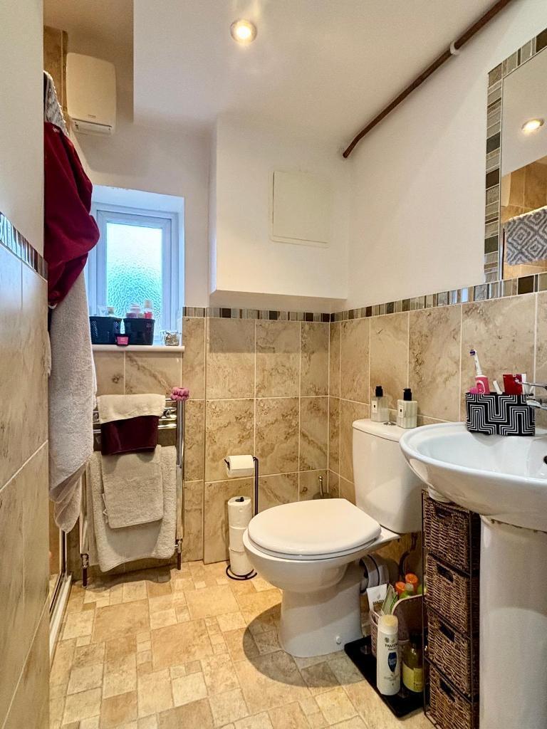 En-Suite To Ground Floor Bedroom