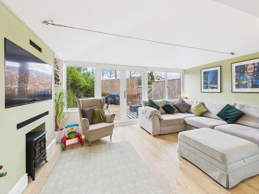 CAM02854G0-PR0477...