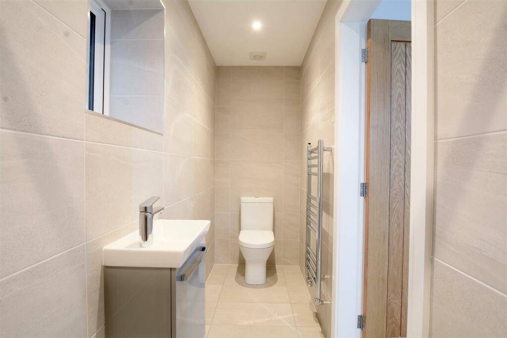 En-Suite 2