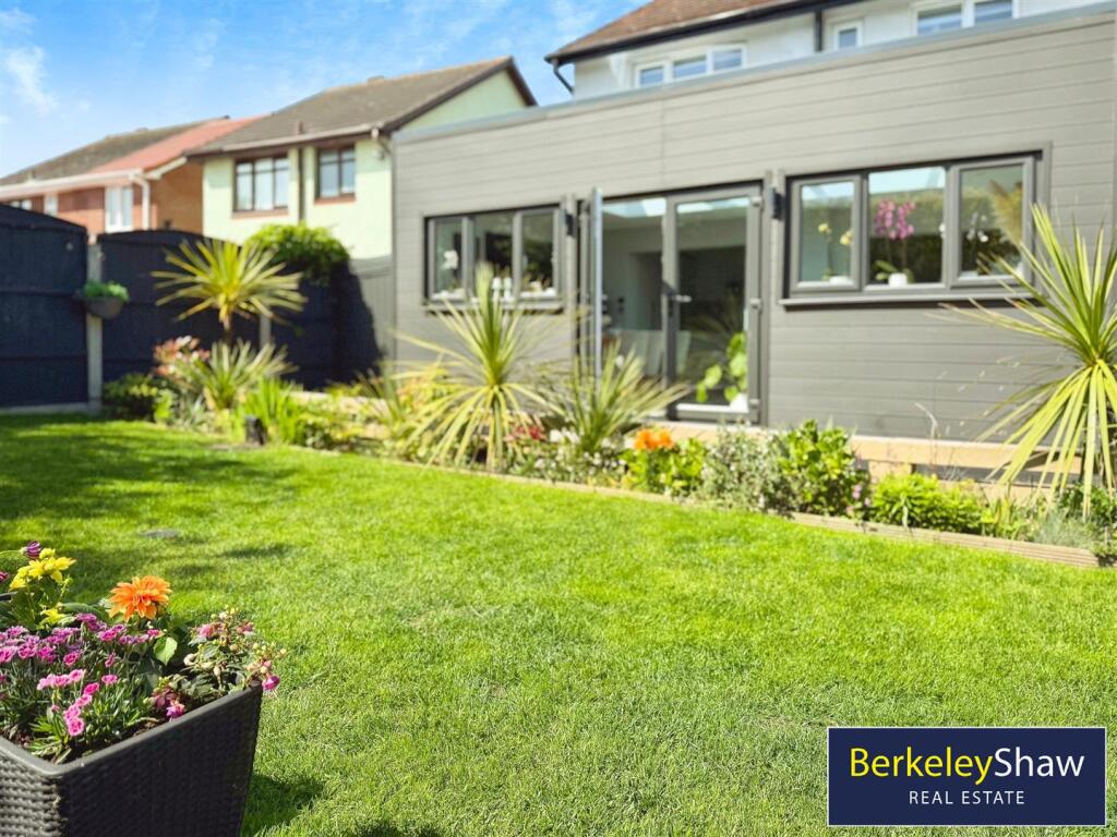 31fce27c--43AC-9B55-3DC729A308F3-45786-000013A86A0