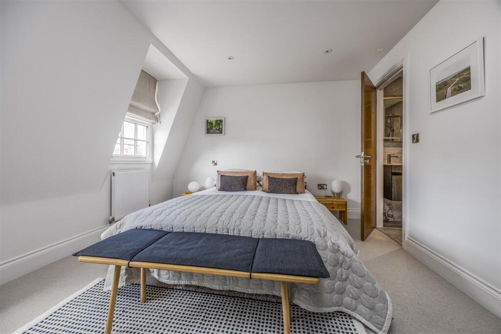 2 Cambridge Mews, Serpentine Road, Southsea-Portic