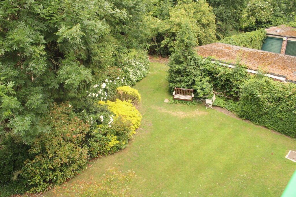 Private Residential Shared Gardens (1)