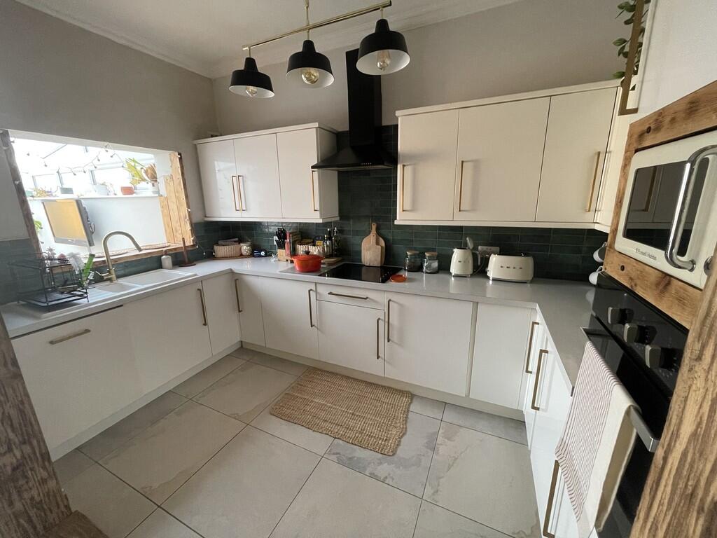 6-kitchen (1)