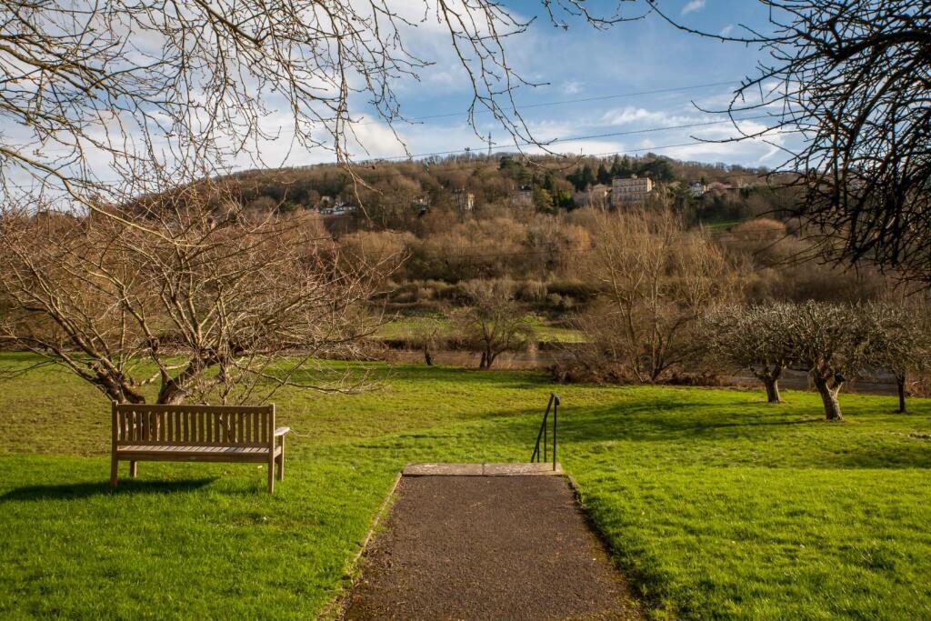 Flat 40 Bridge House - Externals-9.jpg