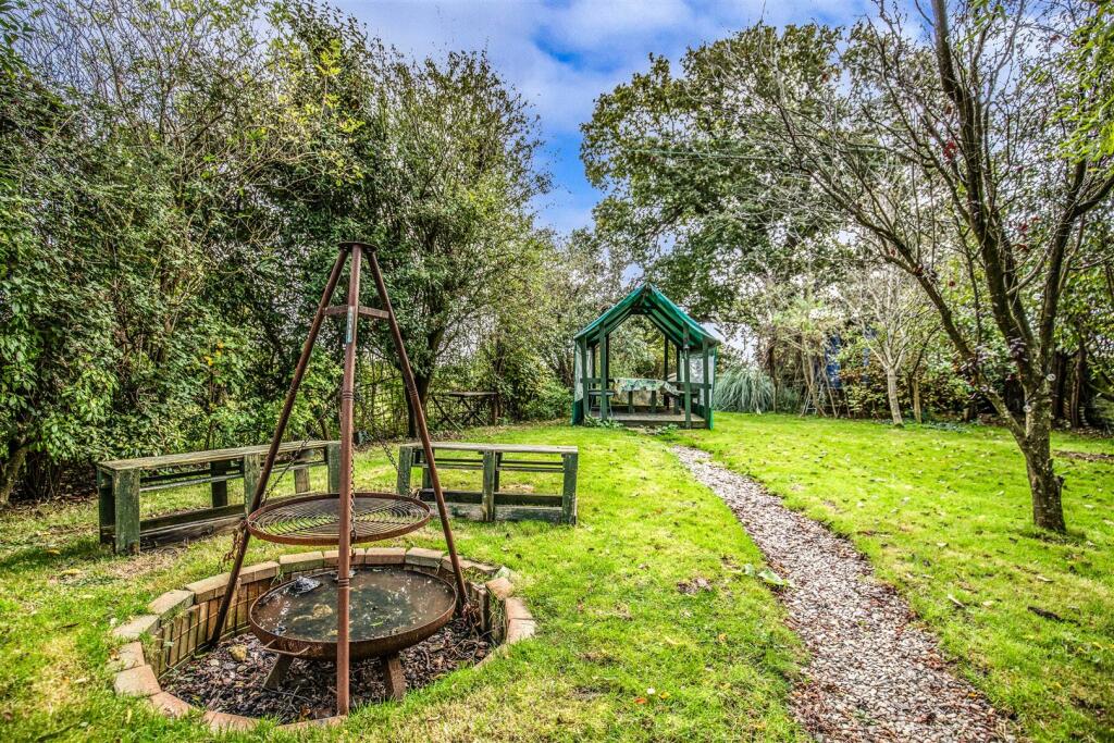 Upper Clayhill Cottage25.jpg