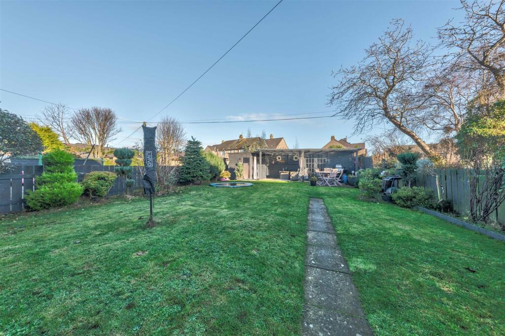 13 St Ninians Road Arbroath-19.JPG