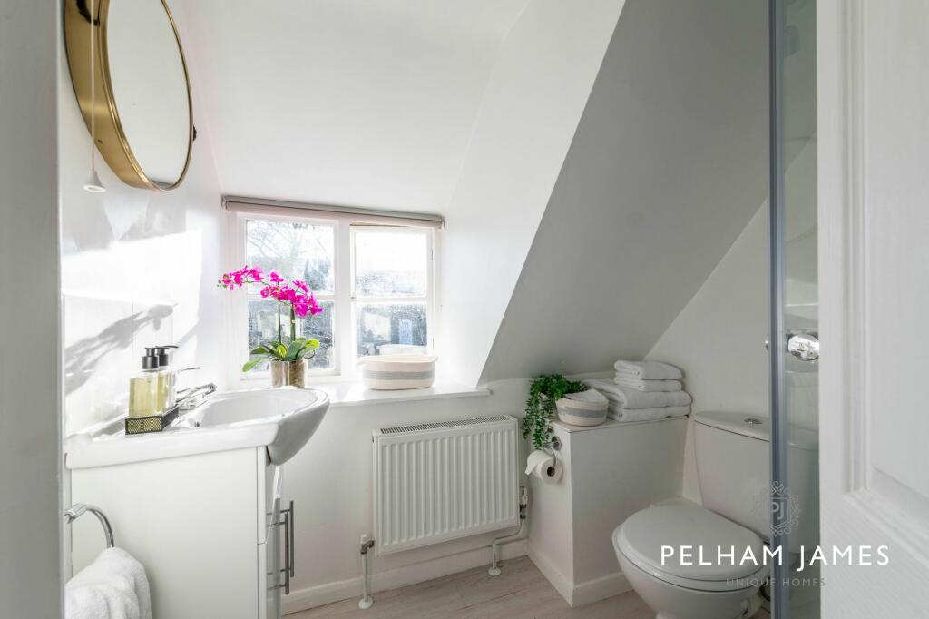 Second Bedroom En Suite, Floral Cottage, Glapthorn
