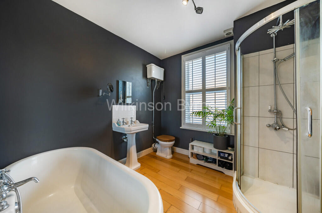 bb042541-4c83-4c9...