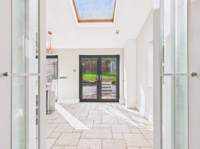 Dining room to kitchen