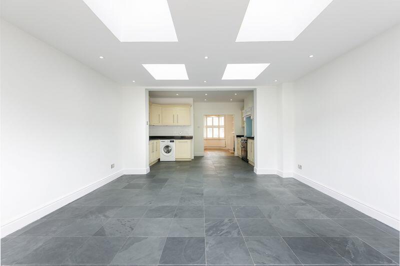 Kitchen/Dining Area