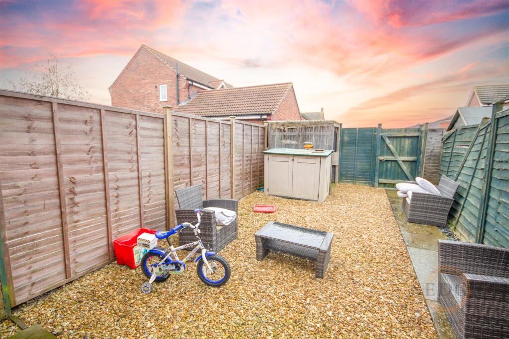 24 poppy close -09.jpg