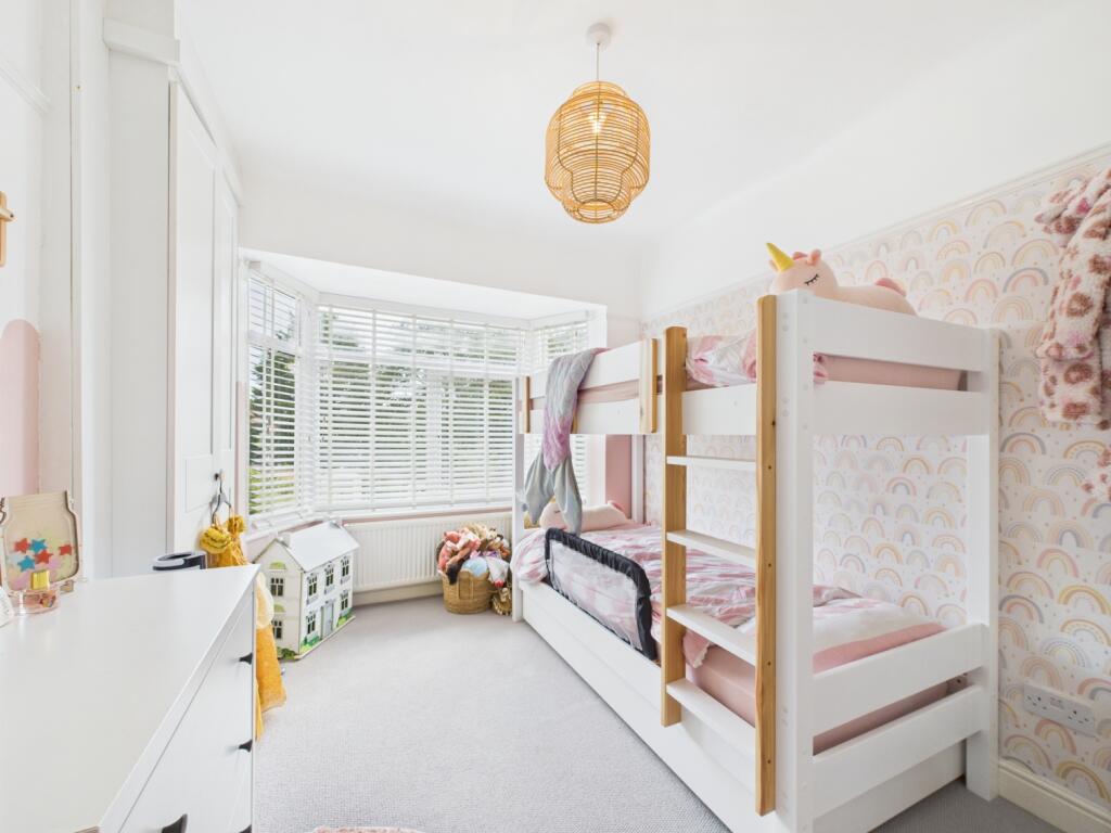 CAM02386G0-PR0140-STILL043