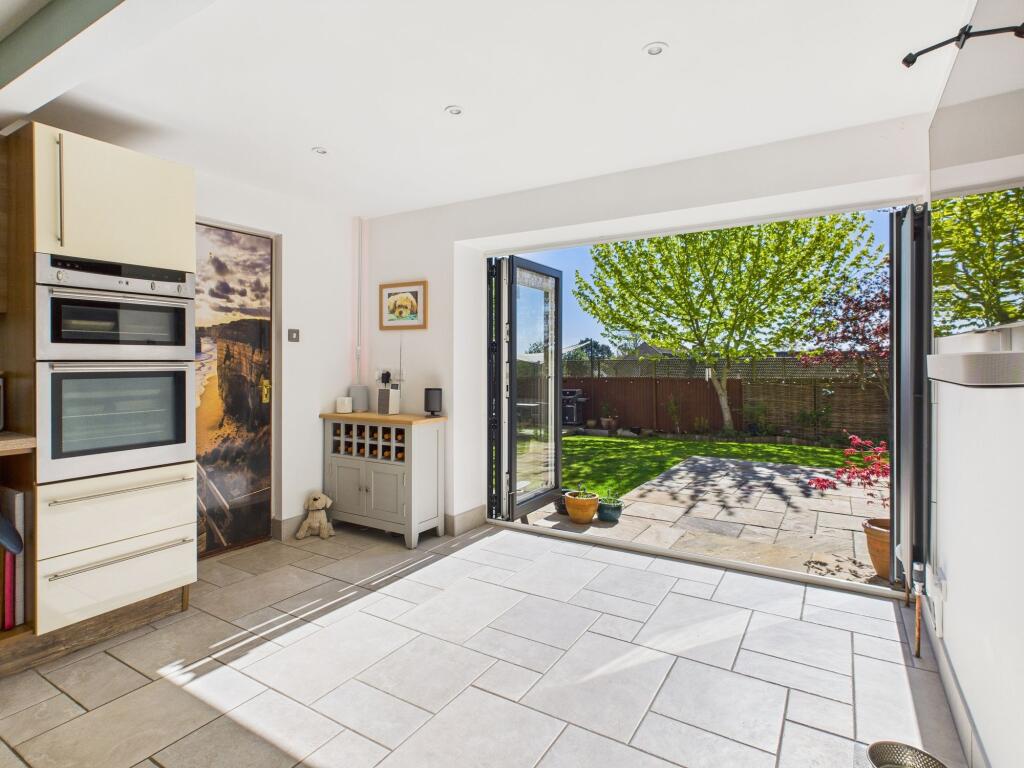 Kitchen/Breakfast Room